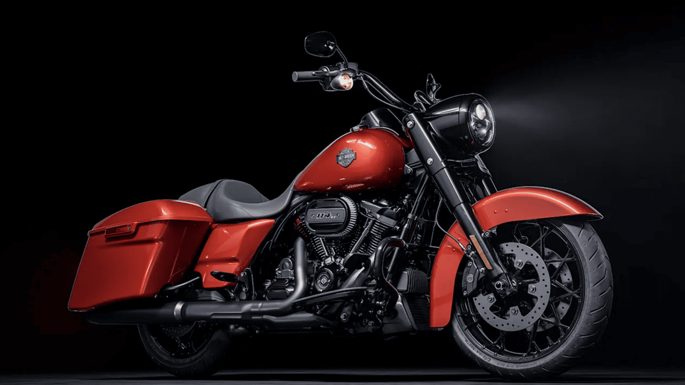2025 Harley-Davidson® Road King® Special parked in Stafford, TX, showcasing its sleek design and chrome details.